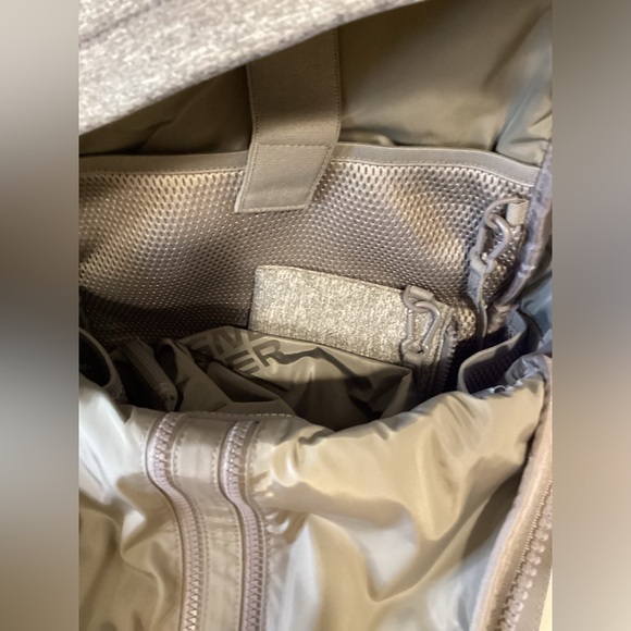 Dagne Dover grey back pack - Picture 5 of 7